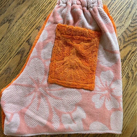 Handmade vintage towel shorts - Picture 3 of 4